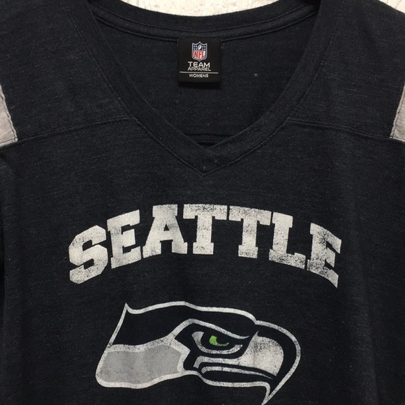 Tee - Picture 2 of 4